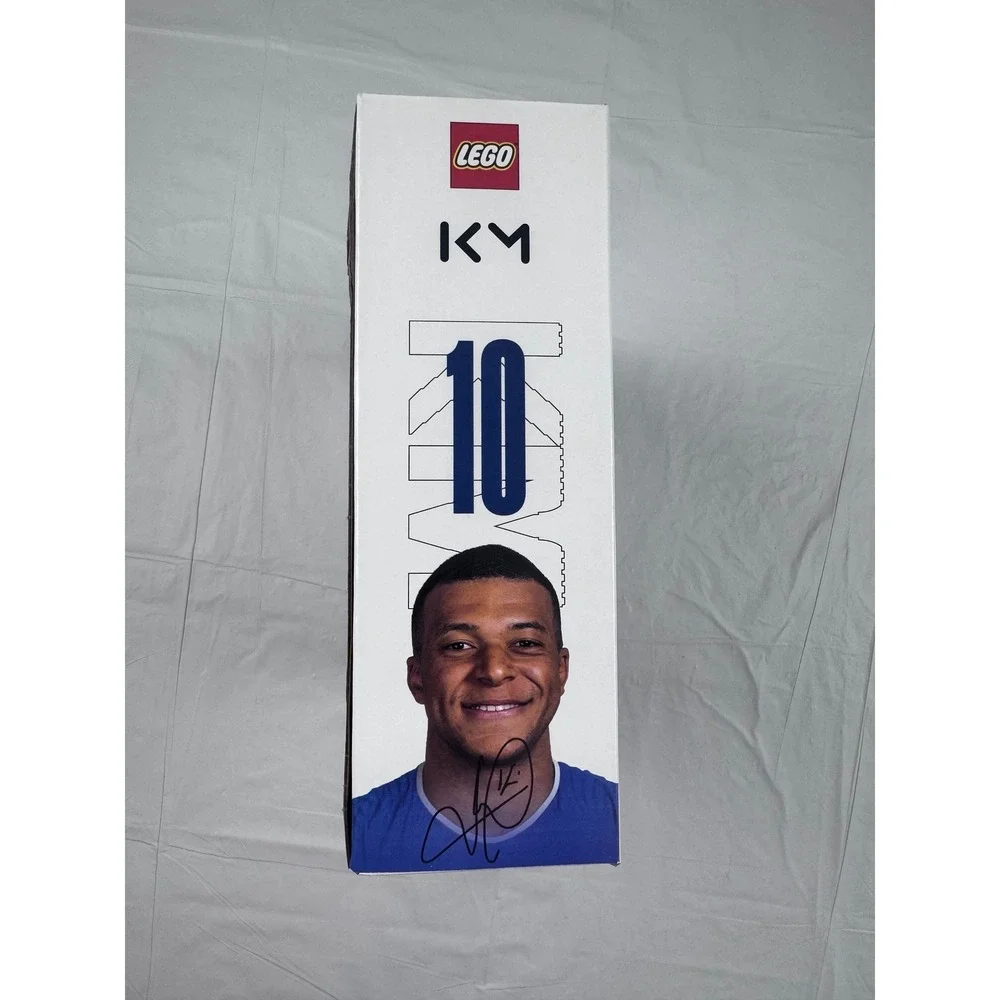 LEGO Kylian Mbappe Soccer Highlights Set 43013 Editions 490 pcs New in Box